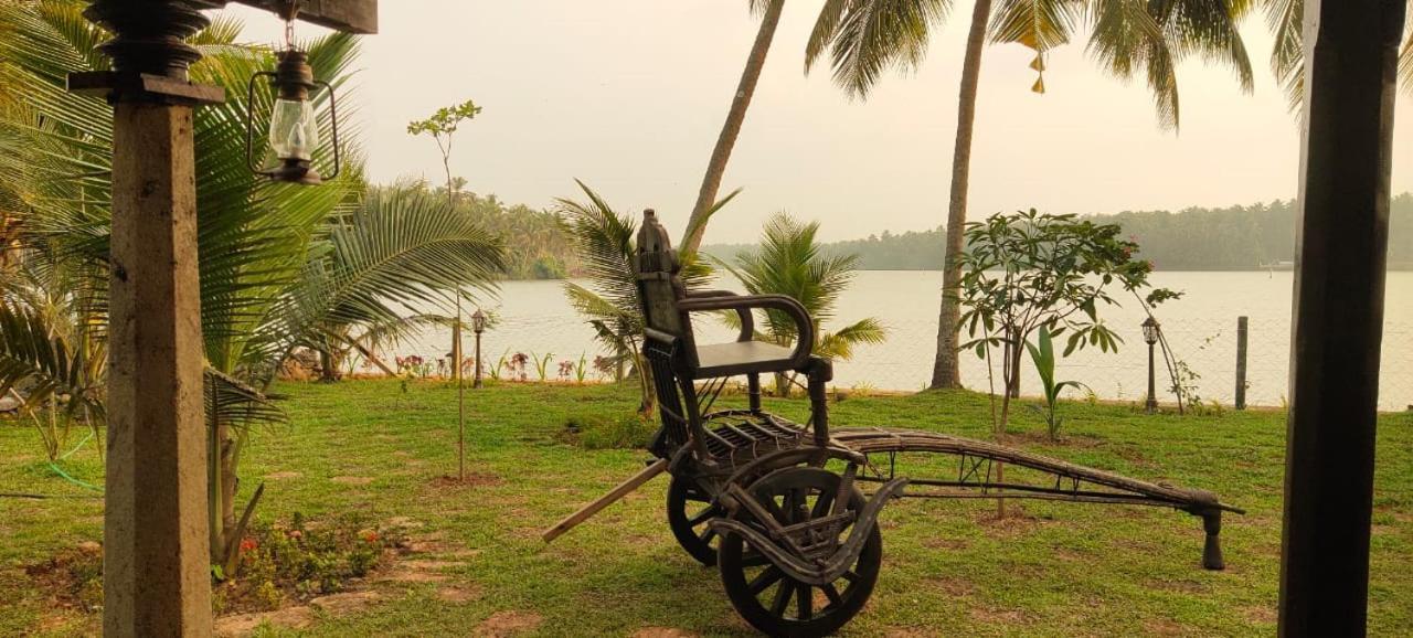 Whispering Waters Villa Calicut Eksteriør billede